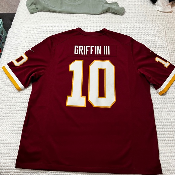 PRE-OWNED/USED Nike Washington Redskins Griffin III #10 Jersey - Picture 13 of 13